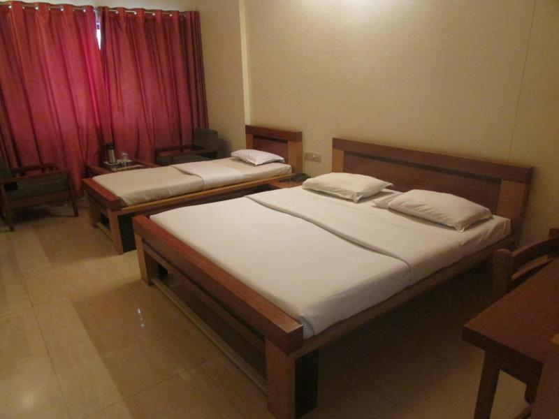 Hotel Surya Renaissance Nashik Exterior photo